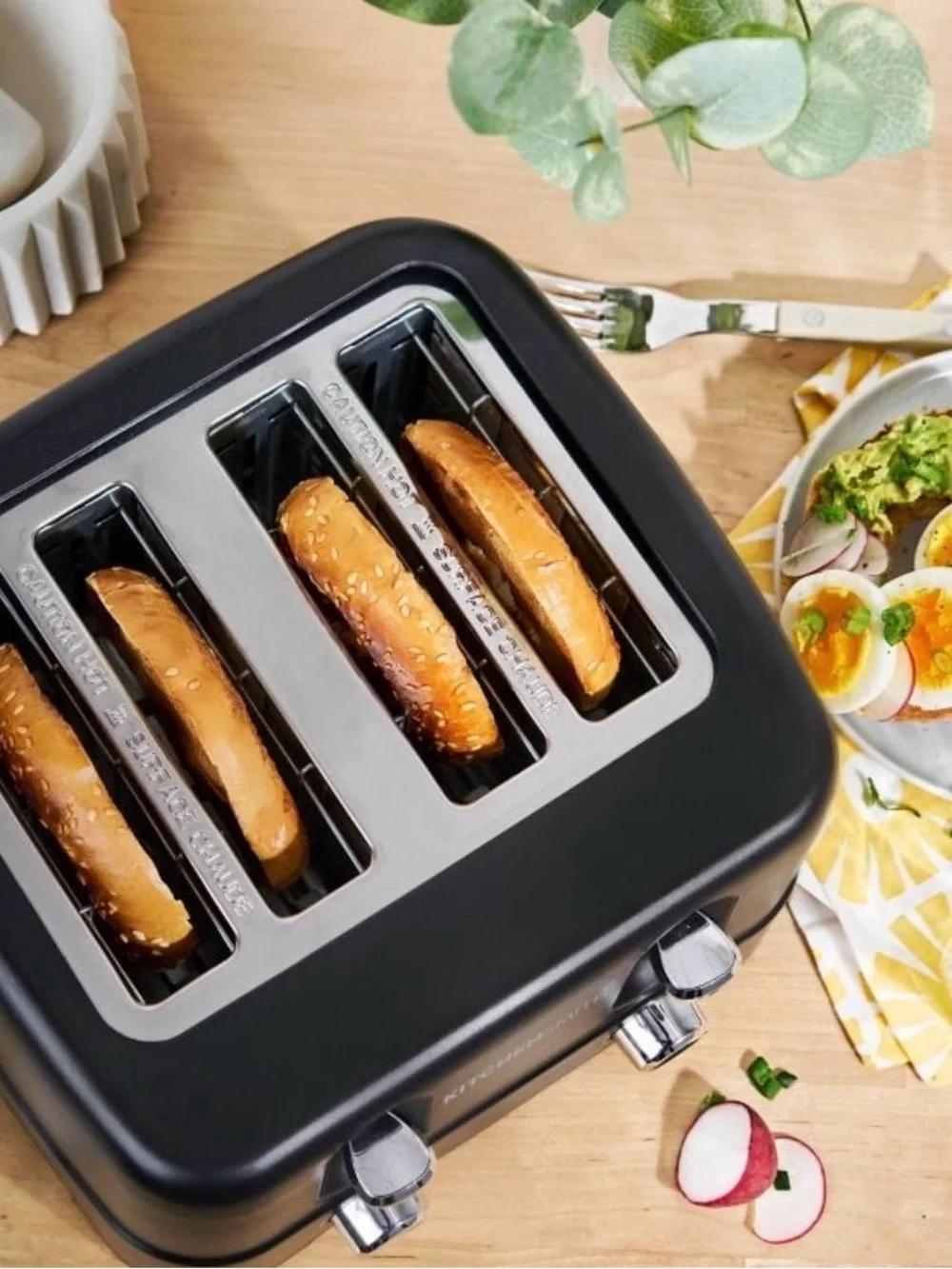 Bella Black 4-Slice Toaster - Dual Control 013